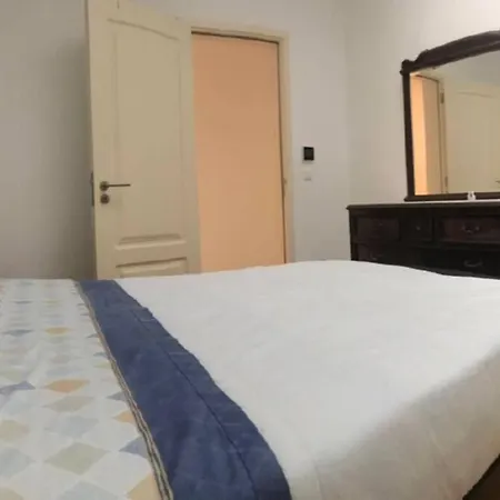 Apartamento Perto Do Centro De Com Elevador شقة *