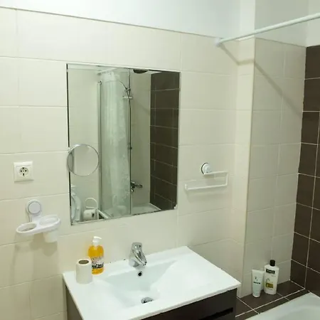 Apartamento Perto Do Centro De Com Elevador * Лиссабон